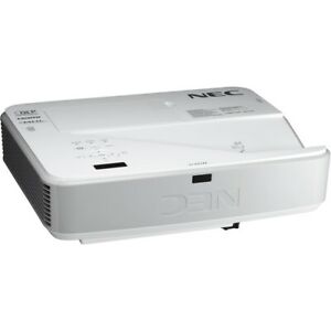 3200-lumen Ultra Short Throw Projector